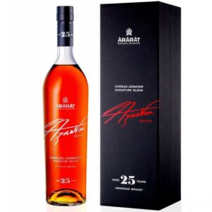 Ararat 25 YO Charles Aznavour Signature Blend — Ormiańskie brandy, 700 ml pudełko